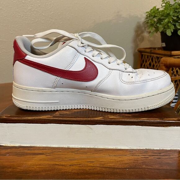 Nike Air Force 1 Essential Low Women’s Sneakers White Gym Red CZ0270-104 Size 8 - Picture 4 of 12
